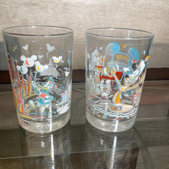 Vintage 1996 Walt Disney’s World Remember The Magic 25th Anniversary 2 Glasses - Picture 1 of 8